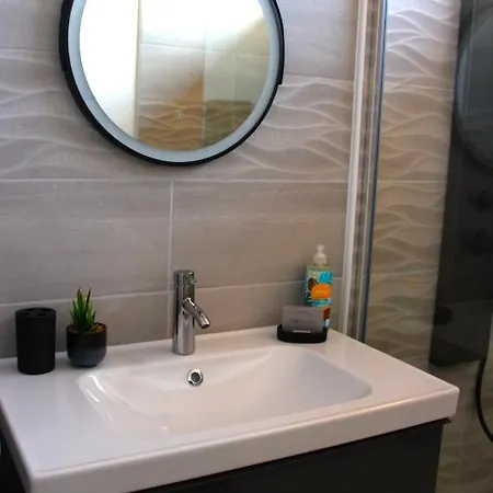 Centre-ville, Proche Des Thermes